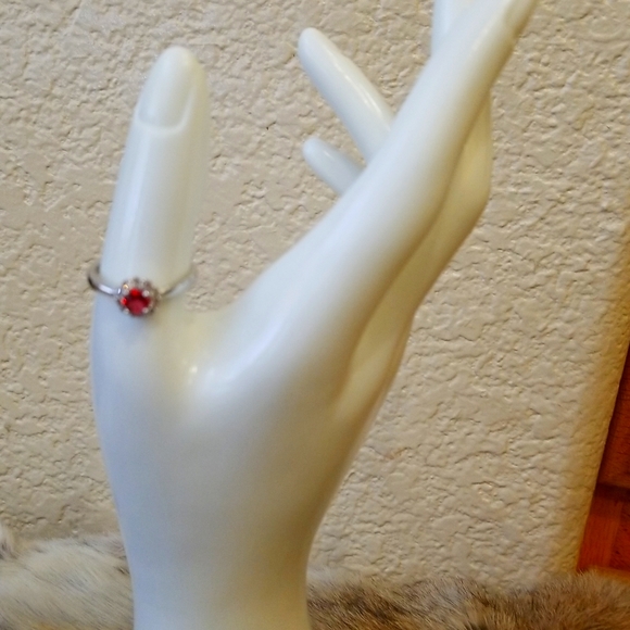 Cubic zirconia and created ruby ring - Picture 2 of 2